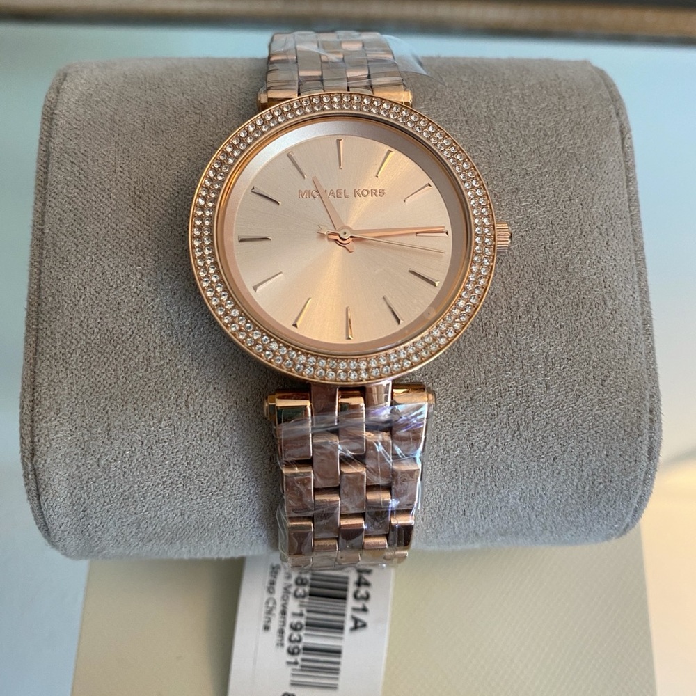 Brand New Still in Wrapping Michael Kors Watch